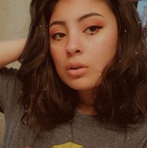 Meet your Posher, Yasmine